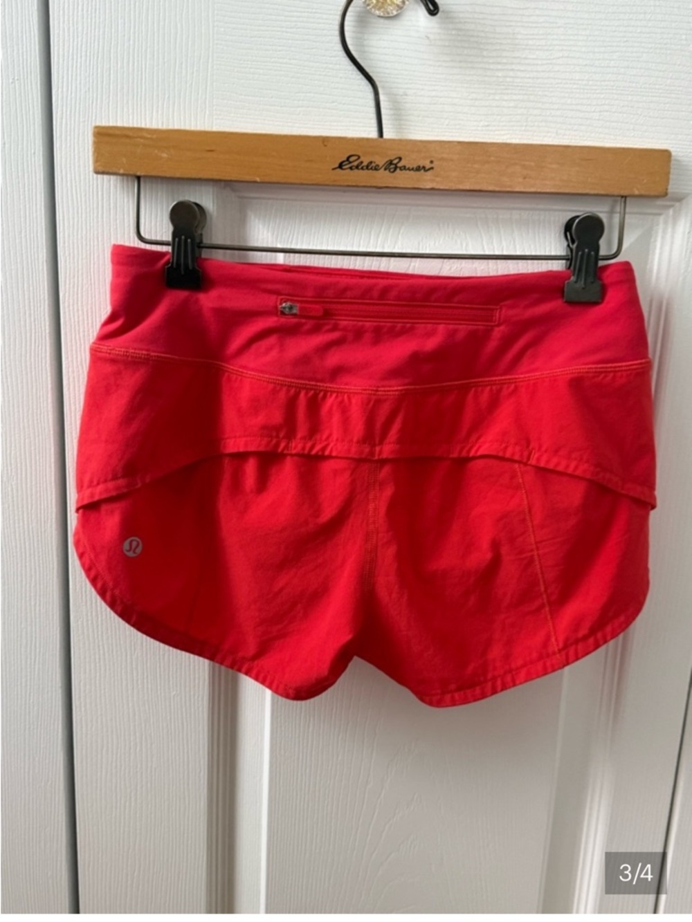 Lululemon Speed Up Low-Rise Lined Short 2.5" in Carnation Red - Picture 3 of 4